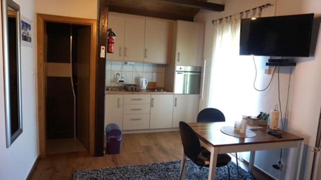 Studio Apartman "Djed" Hrvatska Kostajnica Kültér fotó